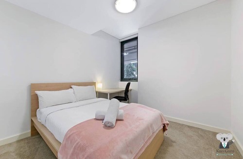 Waitara Apartment | KOZYGURU | Waitara | Kozy 2 Bed APT | Walk to Train Station | NWA008