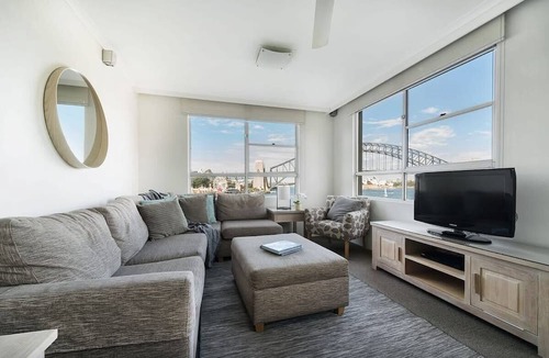 McMahons Point Apartment | Harbourside 32