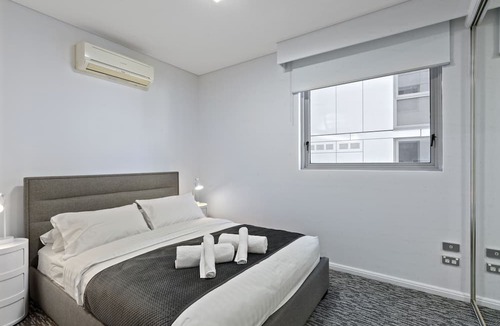 North Sydney Apartment | Astra Apartments Miller Street