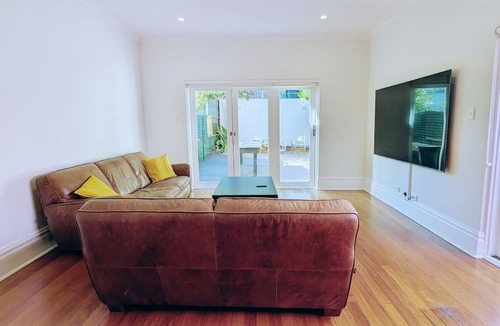 Bondi Beach House | Jet Flamingo Villas