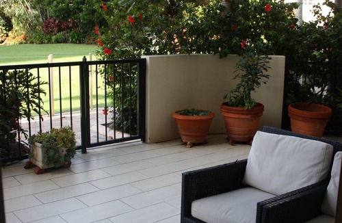 Main Beach Apartment | Contessa Holiday Apartments