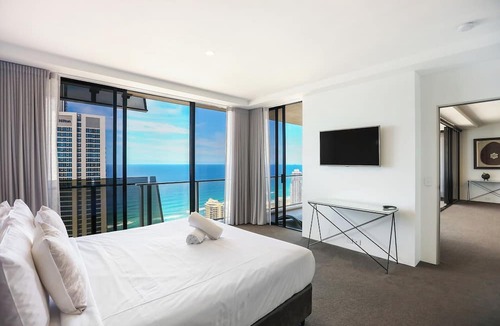 Surfers Paradise Apartment | Circle on Cavill Sub Penthouse 2513 - 4 bedrooms Level 51