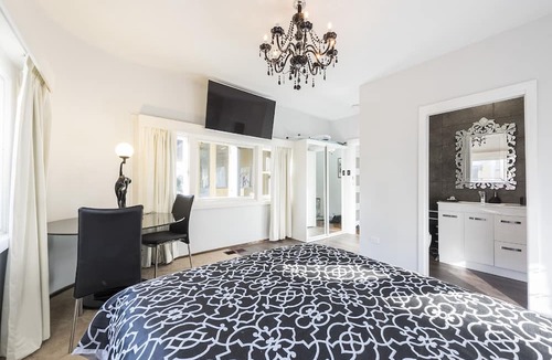 Burnie Apartment | Jones On Wilson Boutique B&B