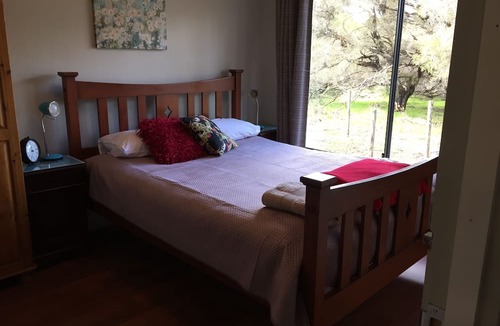 Yelverton Cottage | Kerriley Park Farm Stay