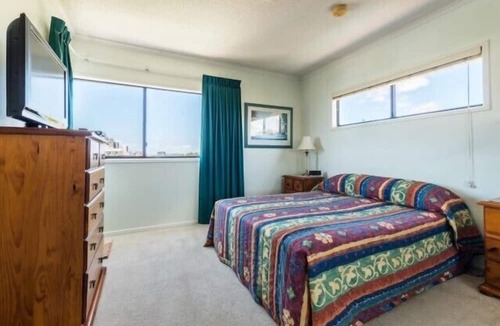 Maroochydore Apartment | Prime location along Maroochy River with excellent river views.