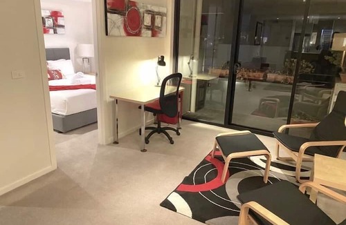 Port Melbourne Apartment | StayCentral - Spacious Seaviews (Port Melbourne) - Bay Street Port Melbourne - 1 Bedroom, 1 Bed, 1 Bathroom, 1 secure parking spot.