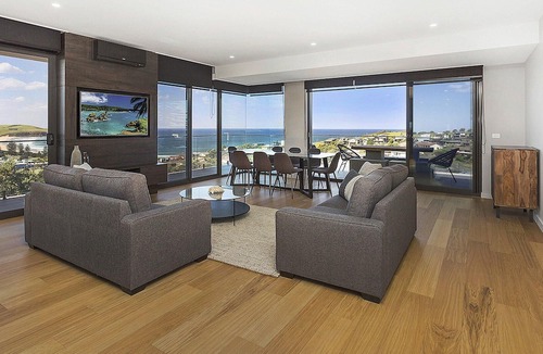 Gerringong Apartment | Cosmopolitan@SoHo - amazing views