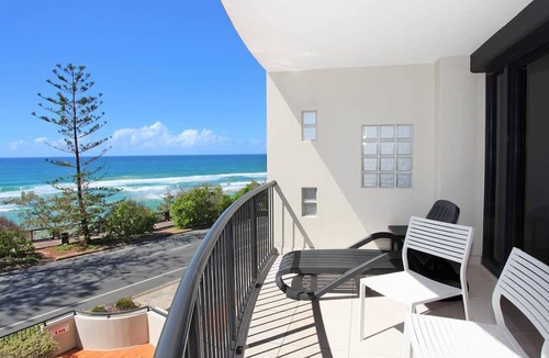 Coolum Beach Apartment | Unit 4 'The Rocks', Coolum Beach