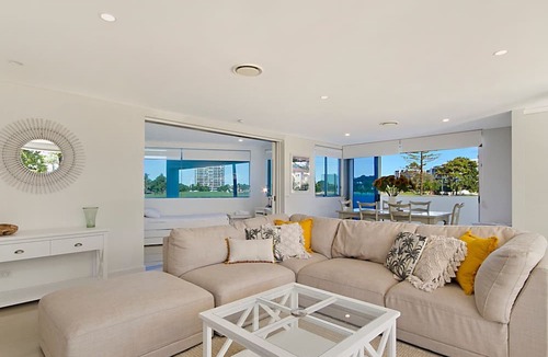 Tweed Heads Apartment | Nielsen on the Park Unit 1 - 3 Bedroom apartment with large outdoor patio and Wi-Fi Inc.
