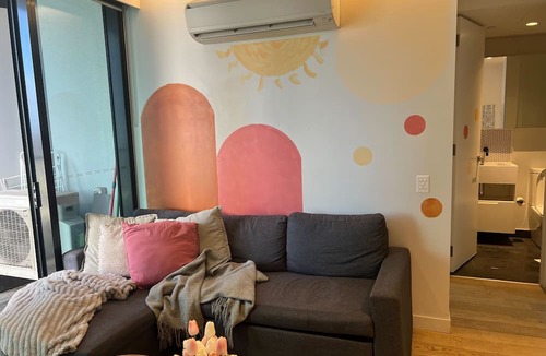 Melbourne Central Business District Apartment | Free Tram Zone 2BR Apt near QV Market & RMIT