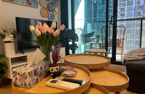 Melbourne Central Business District Apartment | Free Tram Zone 2BR Apt near QV Market & RMIT