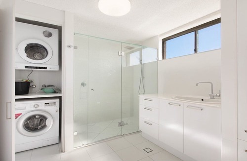 Caloundra Apartment | Edgecliffe Unit 10 Kings Beach QLD