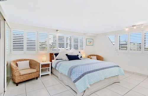 Kings Beach Apartment | Wickham Point Unit 6 Kings Beach QLD