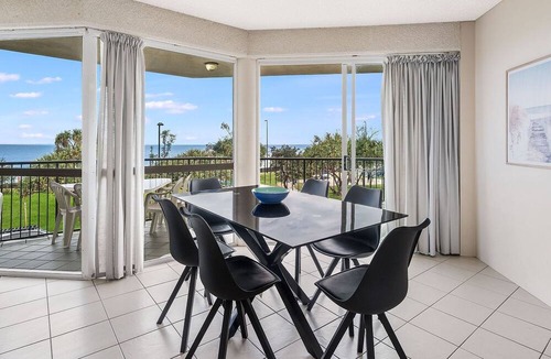 Kings Beach Apartment | Montego Unit 3 Kings Beach QLD