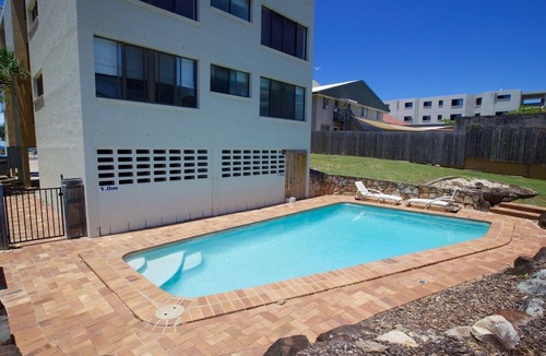 Kings Beach Apartment | Jamarkos Unit 4 Kings Beach QLD