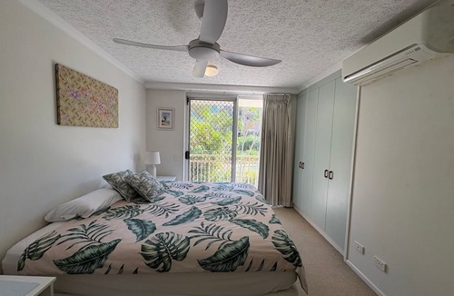 Caloundra Apartment | Kokomo Unit 4| Central Beachside Retreat Near kings & Bulcock Beaches