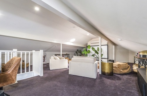 Leederville Apartment | Fun for Families: Location, Cinema, Games, Wifi