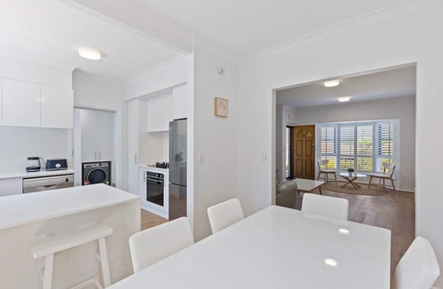 Glenelg South Apartment | Elegant 3-Bed Home from Sunny Glenelg Beach