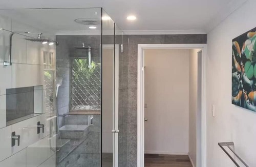 Kuluin Apartment | Quaint studio with AC in friendly Kuluin neighborhood