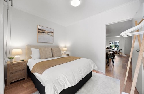 Adelaide Central Business District Apartment | In Town Oasis - Stylish Escape near Parklands & CBD