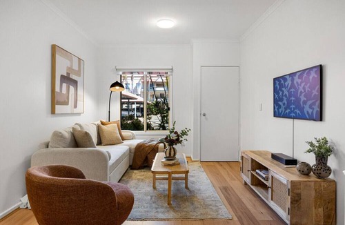 Adelaide Central Business District Apartment | In Town Oasis - Stylish Escape near Parklands & CBD