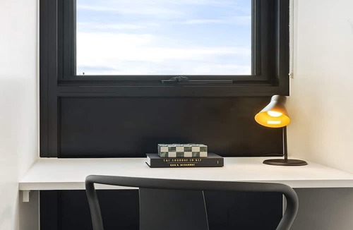 South Yarra Apartment | South Yarra Stay with Balcony Views