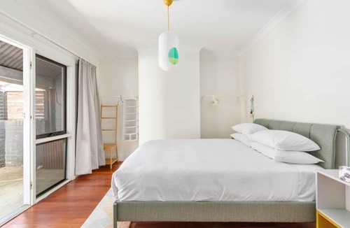 Erskineville Apartment | Stylish 2-Bed Cottage in Trendy Erskineville
