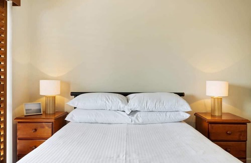 New Farm Apartment | Charming 2-Bed Apartment with City Views
