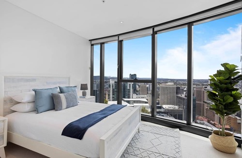 Brisbane Central Business District Apartment | Breathtaking City Views 1-Bed with Pool, BBQ & Gym