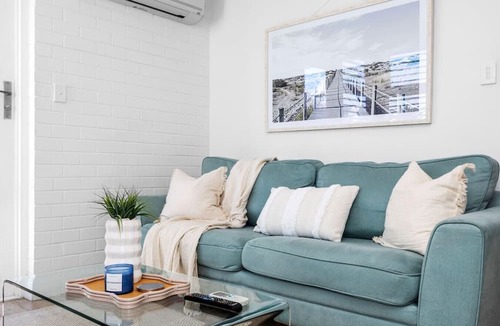 Cottesloe Apartment | Ocean Views At Cottesloe Beach