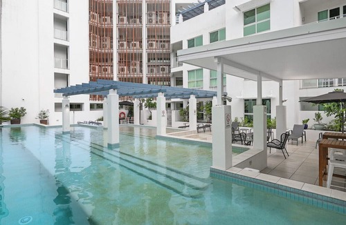 Cairns North Apartment | Coralside One-Bedroom City Getaway