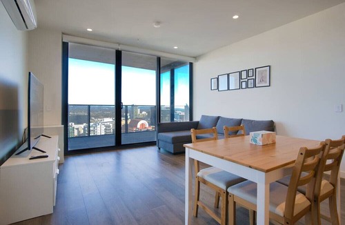 Adelaide Central Business District Apartment | Urban Escape 2BR Apt - Amazing views of the City!