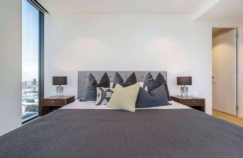 Southbank Condo | Scandinavian designer stay with 270° cityscapes
