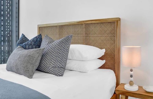 Broadbeach Apartment | Luxury Signature Stay Ocean Views 2BR Level 16