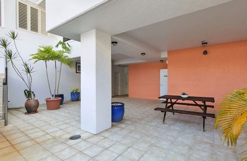 Cairns Central Business District Apartment | 3 BEDROOM CBD WATERFRONT LUXURY APARTMENT