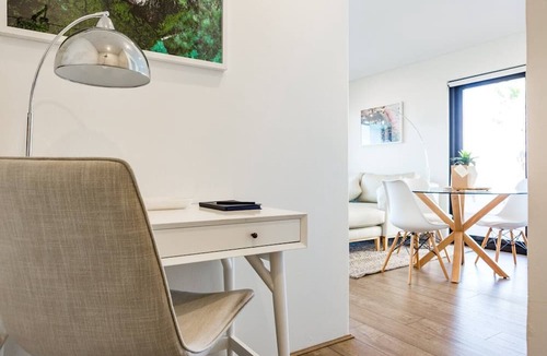 Bondi Beach Apartment | Bondi Beachfront Lifestyle Ocean Views and Parking