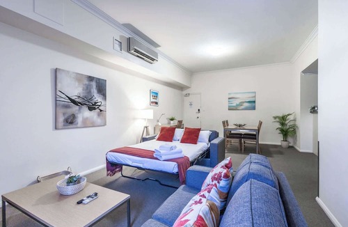 Northbridge Apartment | Convenient Apt near RAC Arena