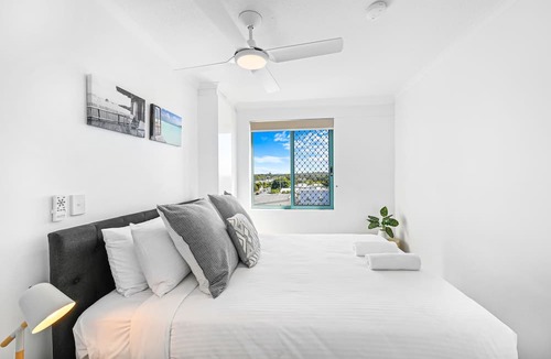 Moffat Beach Apartment | Norfolks on Moffat Beach