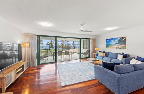 Moffat Beach Apartment | Norfolks on Moffat Beach