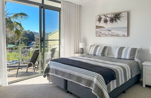 Avoca Beach Apartment | Avoca Coastal Retreat - holiday in the heart of Avoca Beach!