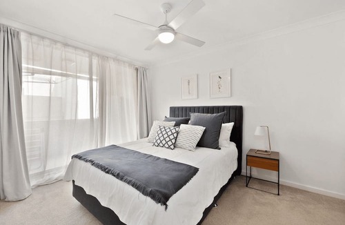 Manly Apartment | Manly- DARO8 Darley Rd - Chic, cozy apartment with modern finishes in a great location.