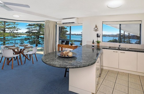 Caloundra Apartment | Cerulean Beachfront Apartment - Unit 5