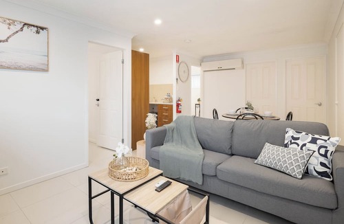 Rocklea Apartment | Smart Suites Self Check-in Apartments - 16 Darnley