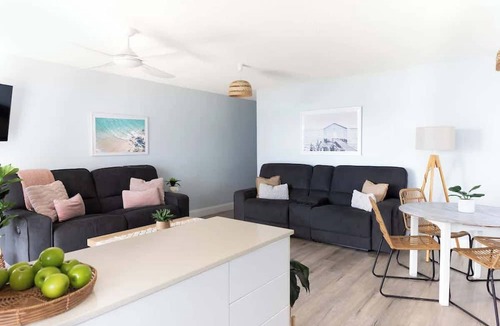 Maroochydore Apartment | River Lodge on Bradman l Central to Everything!