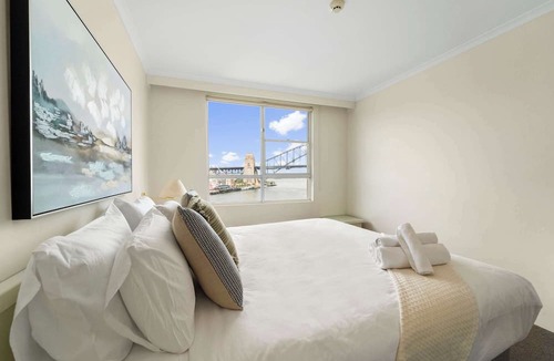 McMahons Point Apartment | Harbourside 43