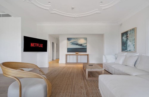 Darling Point Apartment | Luxe 3BR Full-Floor Suite w/Views | Darling Point