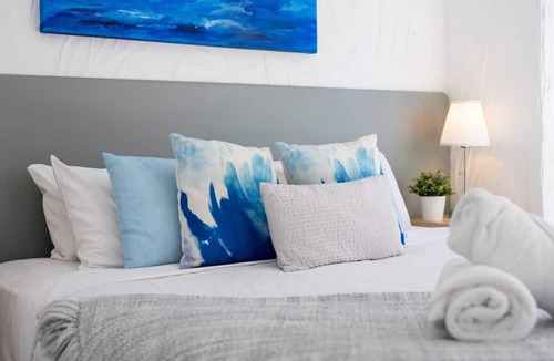 Glenelg North Apartment | Summer's Endless Coastal Escape