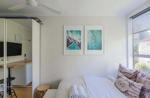 Darling Point Apartment | Delightful Darling Point Studio w Stunning Rooftop