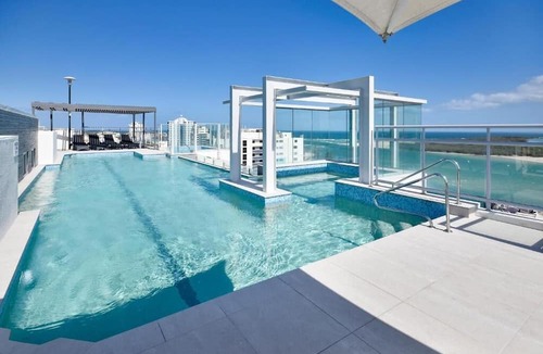 Caloundra Apartment | Pumicestone Blue