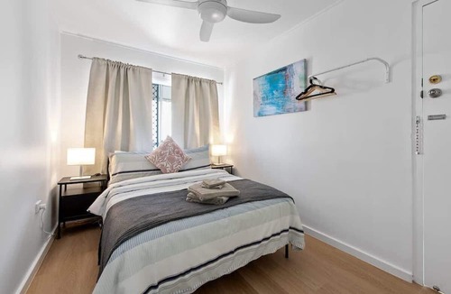 New Farm Apartment | New Farm Nest! 2Bed/1Bath/2Car/Balcony